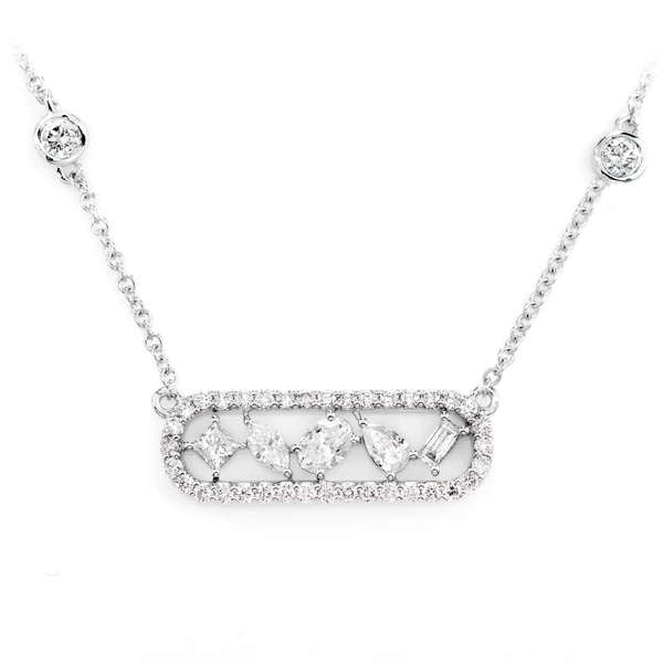 5a778781d8fdd93e6e0fcd858aede389-1.webp diamond on a necklace